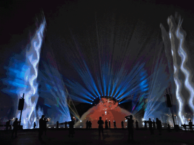 東莞虎英公園大型光影水舞秀震撼上演